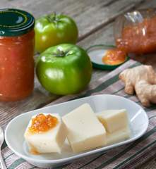 Confettura di pomodori verdi e zenzero