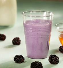 Smoothie de moras y queso fresco