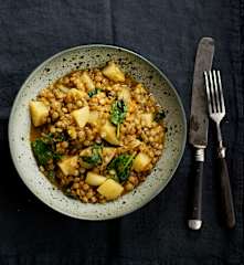 One pot de lentilhas e espinafres