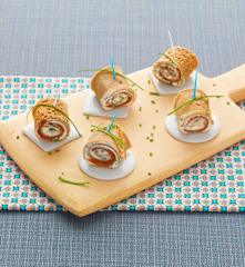 Rotolini di crêpes di grano saraceno al salmone