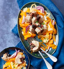 Filet mignon aux pruneaux et tagliatelles de légumes