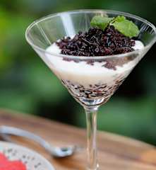 Sữa chua nếp cẩm