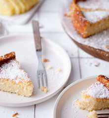 Tarta de piña y coco