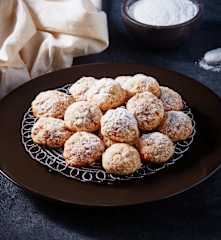 Galletas de Amaretti con nuez y chabacano