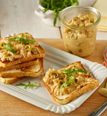 Tousty s matjesovou pomazánkou