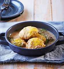 Cheese-Filled Beef Patties with White Wine and Almond Sauce