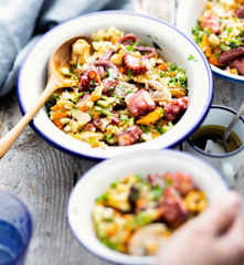 Salade de fruits de mer et légumes croquants