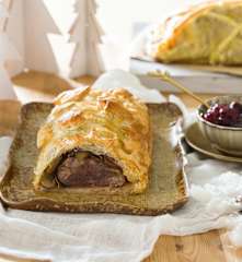 Solomillo de cerdo Wellington con foie y mermelada de frambuesa (MEATER)