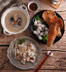 海陸鍋-蒜泥白肉+蔥香蝦蛄花枝+香菇芋頭粥