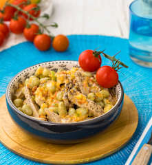 Insalata di fave e tonno con melone e agrumi