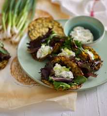 Tacos de curgete com recheio de natas azedas e cebolo - TM6