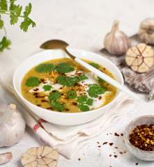 Zupa z trzech główek czosnku