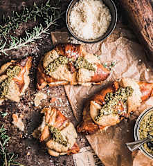 Crookie parmesan, romarin et pesto revisité