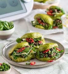 Zielone bao z szarpaną kaczką