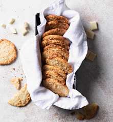 Cookies al cioccolato bianco e noci macadamia