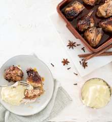 Pollo marinado con puré de patatas