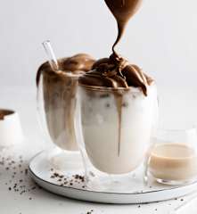 Dalgona coffee with Irish cream