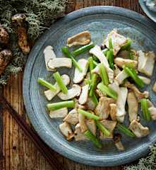 松茸芹菜炒肉片