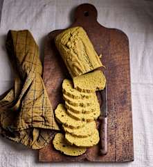 Pão de grão-de-bico e trigo sarraceno sem glúten