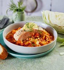 Weißkohl-Fenchel-Topf mit Lachsfilet