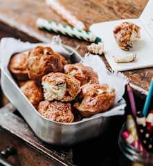 Muffins cheesy aux légumes d'été