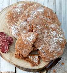 Roggenfladen aus Sauerteigansatz