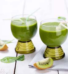 Smoothie z kiwi a bazalky