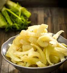 Tranches de bulbes de fenouil vapeur (100-400 g)