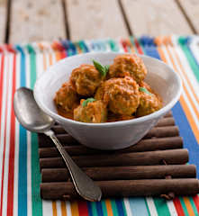 Almôndegas de frango asiáticas