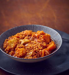 Tuberi stufati e cereali a Cottura Lenta