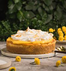 Sernik cytrynowy z bezą szwajcarską