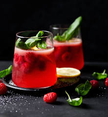 Sangria al lampone e basilico
