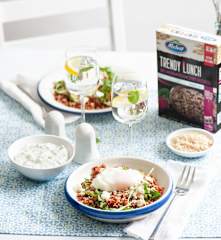 Sałatka Trendy Lunch z awokado i jajkiem w koszulce