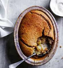 Apple sponge pudding