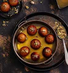 Indyjskie pączki (Gulab jamun)