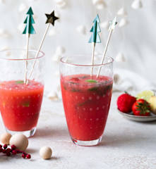 Caipirosca con fresas y jengibre