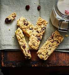 Barres énergétiques aux cranberries et pistaches