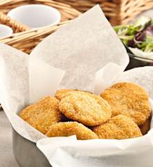 Nuggets de pollo y queso emmental