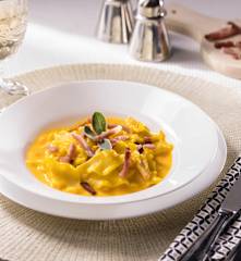 Maltagliati in crema di carote e speck