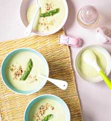 Velouté d'asperges noisetté