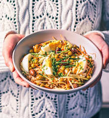 Insalata di riso integrale vegetariana (Cuoci uova)