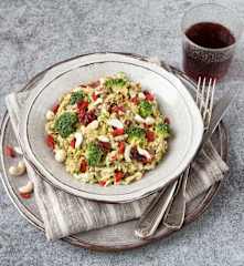 Brokkolisalat mit Goji Beeren