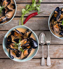 Mussels in coconut milk