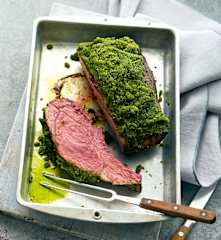 Kalbsbraten mit Kräuterkruste und Kartoffelgemüse