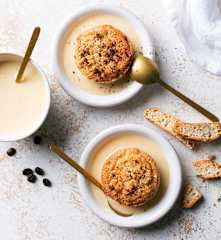 Cantuccini-Soufflés mit Kaffeesauce