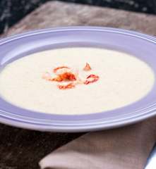 Rheinische Kartoffelsuppe mit Krabben