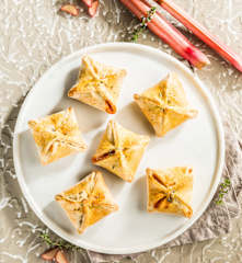 Rhabarber- Golatschen mit Ziegenkäse