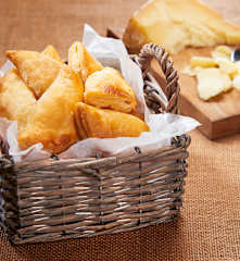 Mini panzerotti al pecorino