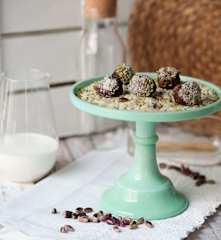 Praline di frutta secca al cioccolato, cocco e pistacchio (di Mirko Ronzoni)