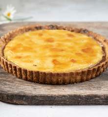 Tarta de dulce de leche y crema pastelera